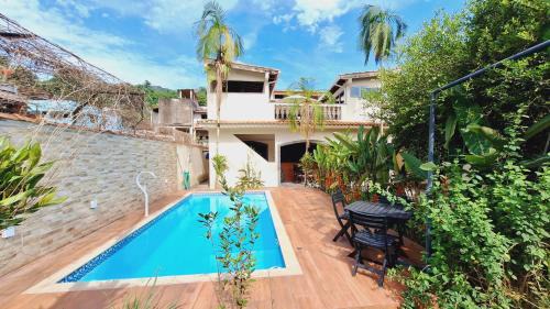 Mambucaba House | Pet-Friendly Solar Oliveira: Ocean View & Perfect Rating