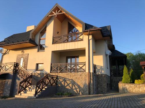 Skhidnytsya House | Solar