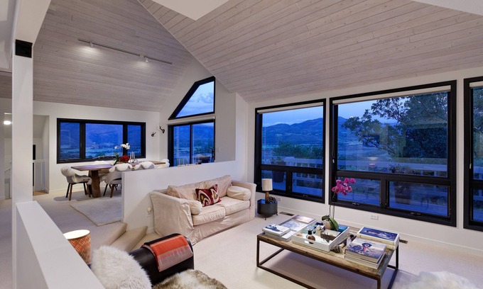 Brush Creek Village House | Solar Way House - Inviting Retreat with Breathtaking Views