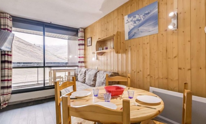 Reberty Apartment | Pet-Friendly Retreat with Lake View at Soldanelles 413 B