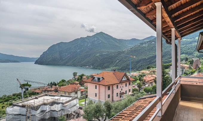Zorzino Apartment | Explore Sole E Lago - Iseo View, Child-Friendly Retreat