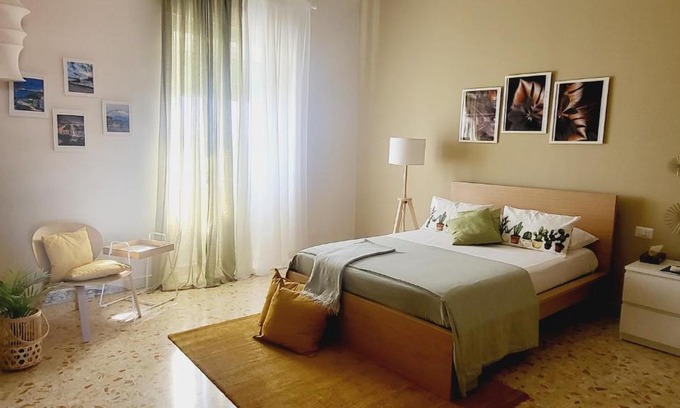 Afragola Apartment | Radiant Sole Raggiante Lia Darzillo: Pet-Friendly Retreat