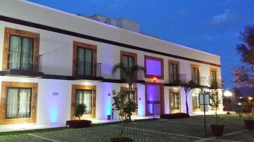 Atlixco Hotel | Experience Soleil Inn Atlixco: Family-Friendly Retreat