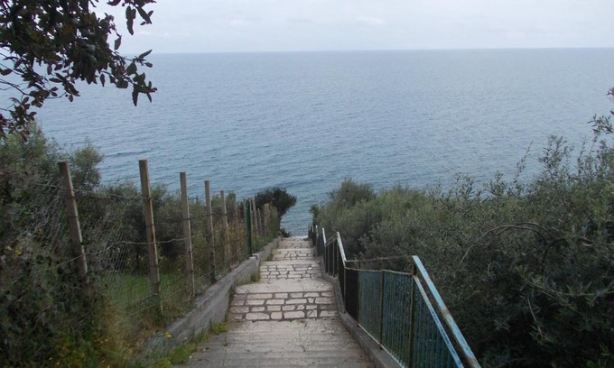 Milianni House | Oceanfront Soleli: Family-Friendly Hotel with Stunning Views
