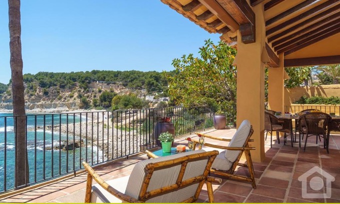 Benissa Coast Villa | Oceanfront SolHabitat Villa Big Blue - Rated 10/10 by Guests