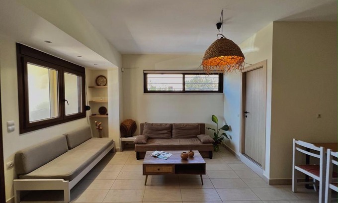 Daratsos Apartment | Exceptional Solis Occasum: Family-Friendly Retreat