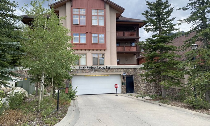 Salt Lake Mountain Resorts Condo | Ideal Solitude 3 Bedroom Ski-in/Ski-out Retreat Awaits