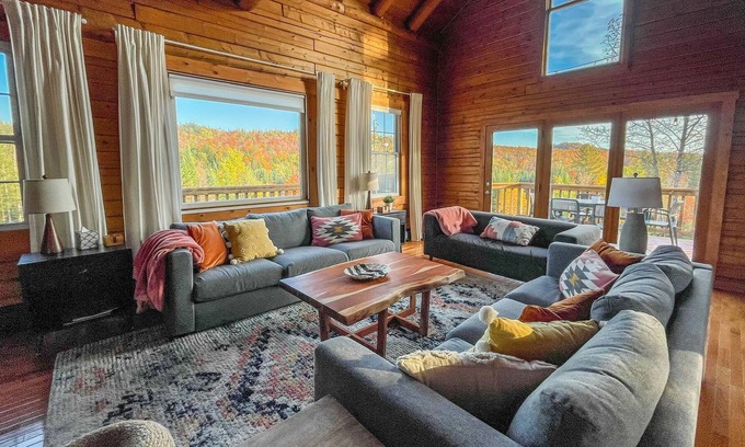 West Burke Cabin | Solitude Retreat: Close to Kingdom Trails and Burke Mountain