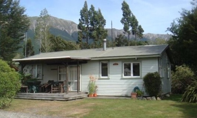 St. Arnaud House | Solitude, St Arnaud - St Arnaud