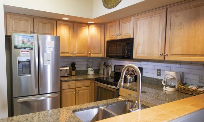 Ludlow Apartment | Relax at Solitude Village: 4-Star Retreat with Spa & Pool