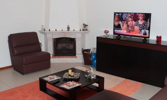 Alcobaca Villa | Experience SolMar e Serra: Top-Rated Accommodations Await