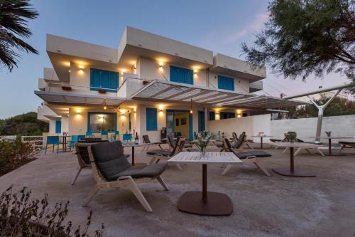 Campomarino di Maruggio Bed & Breakfast | Explore Solmaris Seaside: Oceanfront B&B with Great Amenities