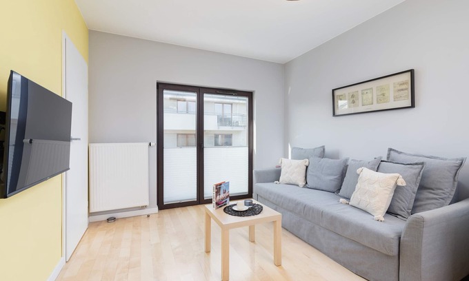 Stare Podgorze Apartment | Cozy Solna 1: Pet-Friendly with WiFi and Parking in Cracow