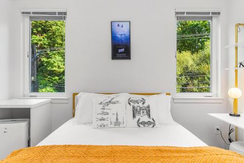 North Queen Anne House | Explore Solo's Smuggler Suite: Pet-Friendly Retreat