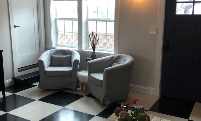 Solomons Apartment | Scenic Solomons Island Retreat with Harbor Views & Breakfast