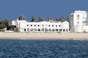 Isla Cristina Hotel | Discover Solymar: Guest-Rated Comfort with Dining Options