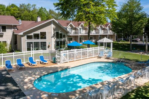 Ephraim Hotel | Pet-Friendly Somerset Inn & Suites with Pool and Hot Tub