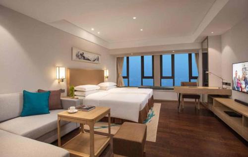 Yuzhong Apartment | Relax at Somerset Yangtze River Chongqing - 4-Star Retreat