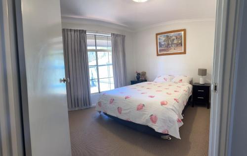 Somerville Apartment | Family-Friendly Stay at Somerville Apartment – 7.9/10 Rated