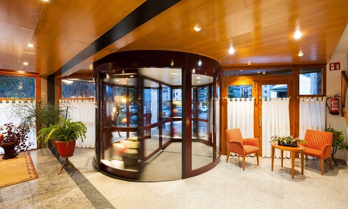 Benasque Hotel | Relaxing SOMMOS Hotel Benasque Spa with Pool & Breakfast