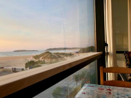 Somo Apartment | Cozy Somo Playa Vistas with Oceanfront Views & Pet Friendly