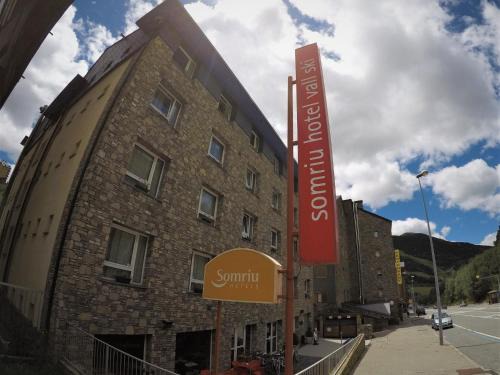 Incles Hotel | Inviting Somriu Hotel Vall Ski: Pool, Spa & Family Fun