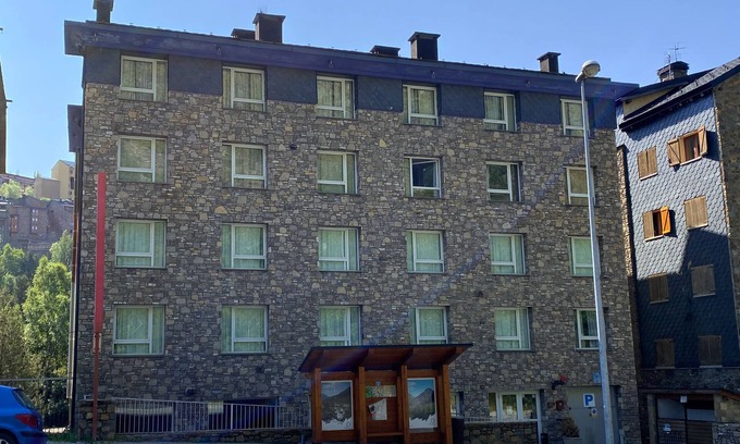 Incles Hotel | Discover Somriu Hotel Vall Ski: Family-Friendly Getaway