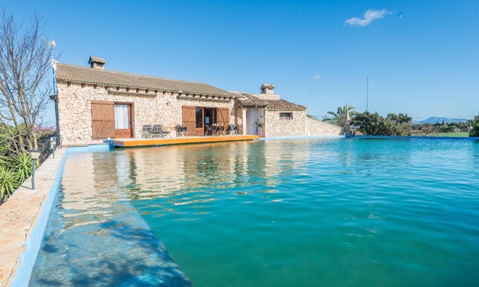 Muro Villa | Top-Rated Son Morei Can Socias with Pool & Family Amenities