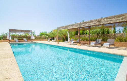 Es Palmer Villa | Discover Son Sec Nou: Family-Friendly with Pool Access