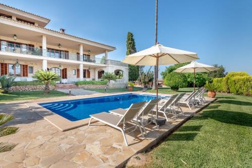 Costitx Villa | Son Tomasset - Cozy Retreat for 8 with Pool Access