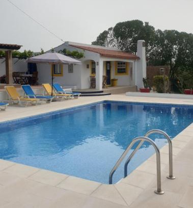 Sao Martinho do Porto Ski Chalet | Exceptional Sondela Self Catering with Oceanfront Pool Access