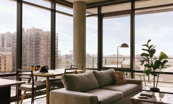 South Loop Apartment | Explore Sonder South Wabash: Family-Friendly with Spa Access