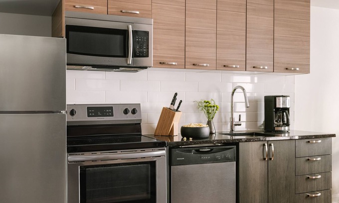 International District Apartment | Elegant Sonder Penny Lane: Balcony One-Bedroom Retreat
