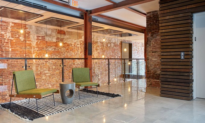 Queen Village Apartment | Discover Sonder The Queen: King Room with Spa & Breakfast