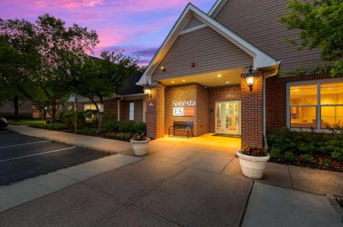 Mount Tabor Hotel | Pet-Friendly Getaway at Sonesta ES Suites Parsippany