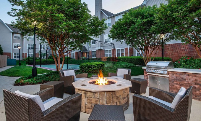 Linthicum Heights Hotel | Cozy Stay at Sonesta ES Suites Baltimore BWI Airport