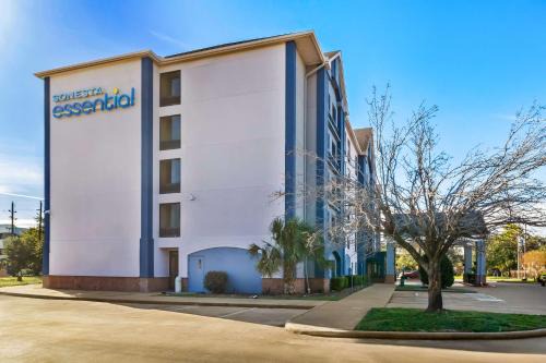 Fairbanks Hotel | Affordable Stay at Sonesta Essential NW Houston with Pool