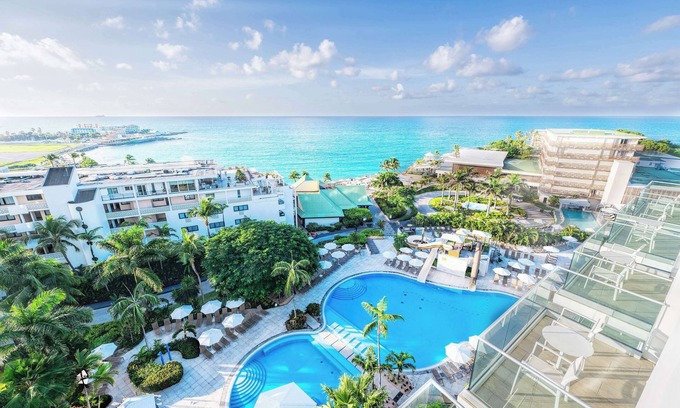 Maho Resort | Discover Sonesta Maho Beach Resort: Casino & Spa Retreat