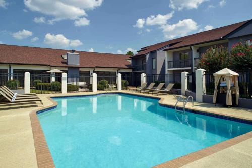 Norcross Hotel | Comfortable Stay at Sonesta Select Atlanta Norcross
