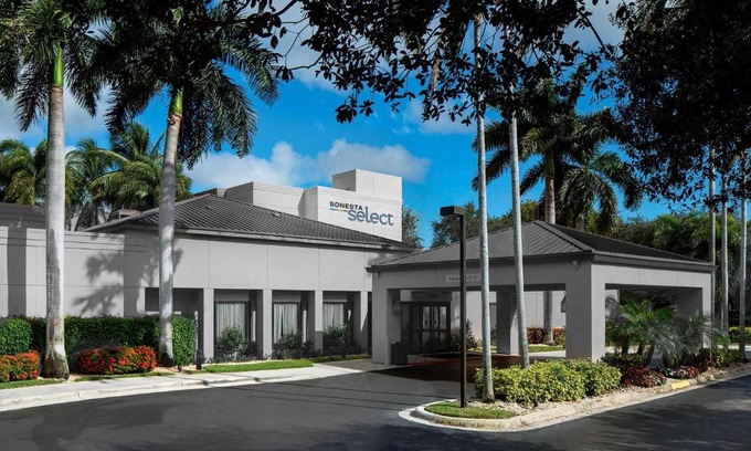 Boca Raton Hotel | Explore Sonesta Select Boca Raton with Oceanfront Comfort