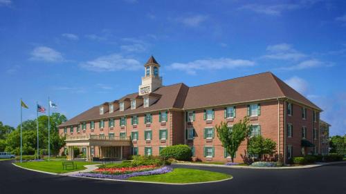 South Lowell Hotel | Pet-Friendly Comfort at Sonesta Select Boston Lowell Chelmsford