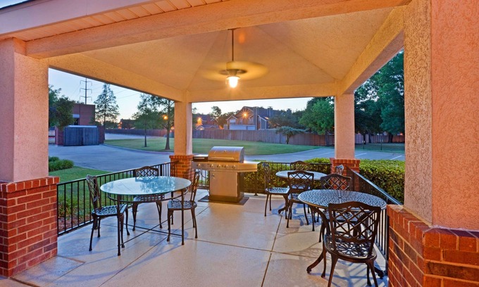 North Arlington Hotel | Welcoming Stay at Sonesta Simply Suites Arlington