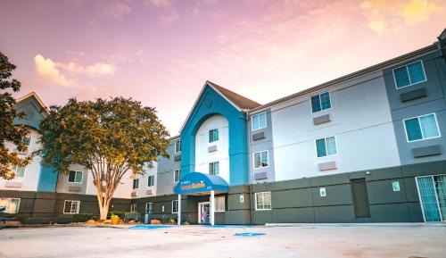 Nassau Bay Hotel | Convenient Stay at Sonesta Simply Suites Houston – NASA Clear Lake