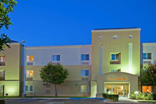 Irvine Hotel | Pet-Friendly Sonesta Simply Suites in Irvine Spectrum