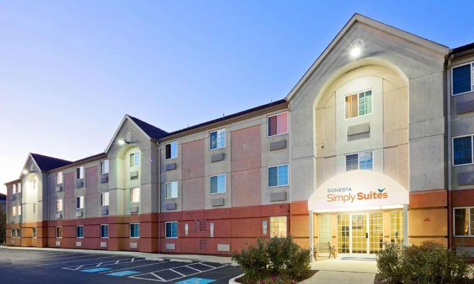 Mount Laurel Hotel | Comfortable Stay at Sonesta Simply Suites Mount Laurel