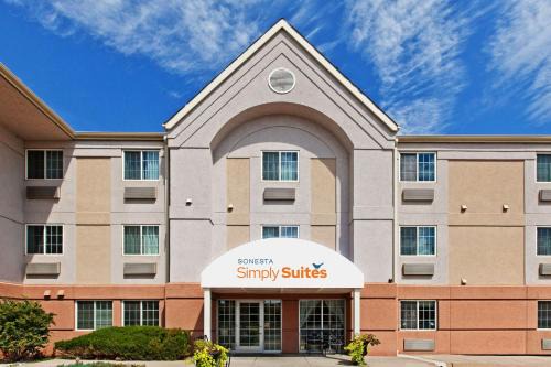 Wichita Hotel | Comfortable Pet-Friendly Stay at Sonesta Simply Suites