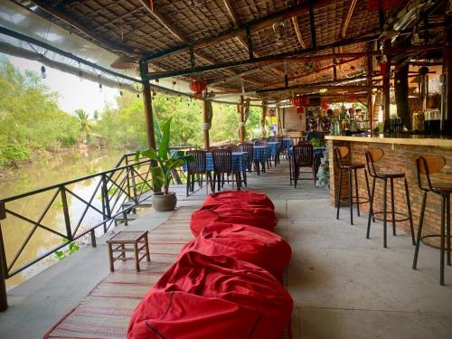 Phong Dien House | Oceanfront Song Ngư Pisces Homestay with Spa & Breakfast