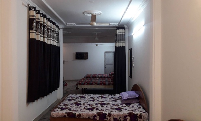 Amritsar House | Cozy Soni Guest House: Your Ideal Stay Awaits