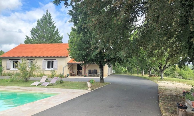 Souillac Villa | Explore Soniette: Traditional Home with Private Pool