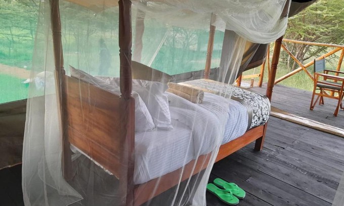Kenya Bed & Breakfast | Budget-Friendly Sonkoi Tent Safari Camp with Breakfast